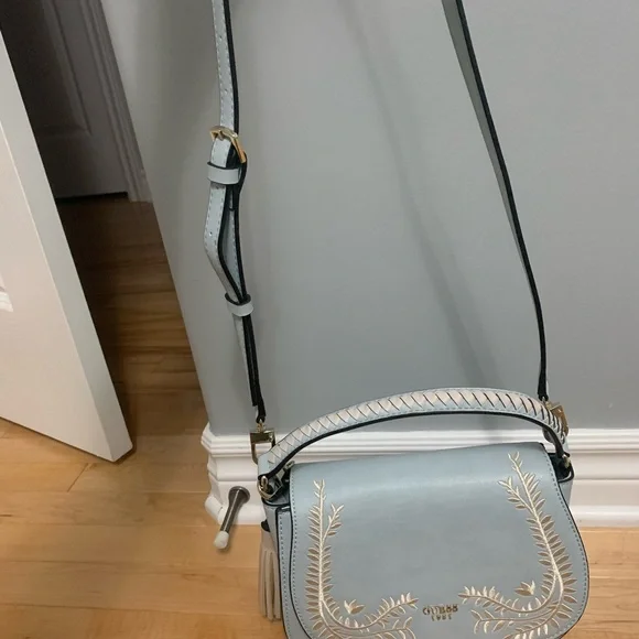 Purses - Picture 2 of 6